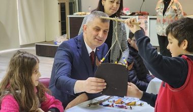 Ders Zili Gölcük’te Sanat İçin Çalışıyor Etkinlikleri Başladı Ders Zili Gölcük’te Sanat İçin Çalışıyor Etkinlikleri Başladı