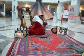 El yapımı Uşak Halıları, Kıbrıs Modern Sanat Müzesi’nde!