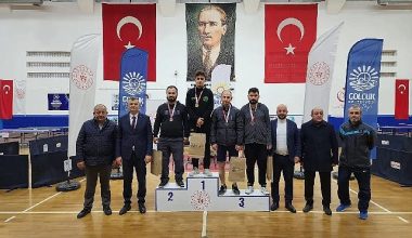 Gölcük’te Masa Tenisinin En İyi Sporsularu Belirlendi