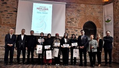 Liseliler, Mevlana sevgisini dizelere döktü