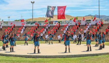 Menemen Belediyesi  ‘Zeybek’ oynayacak, ustalar ‘Çömlek’ yapacak