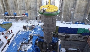 ROSATOM, MBIR araştırma reaktörünün kabını tasarım konumuna yerleştirdi