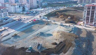 Sahra hastanesi için konteynerler yola çıktı
