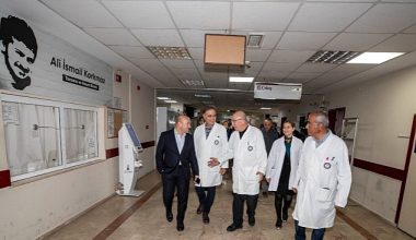 Eşrefpaşa Hastanesi'nin yenilenen acil servisi hizmete başladı