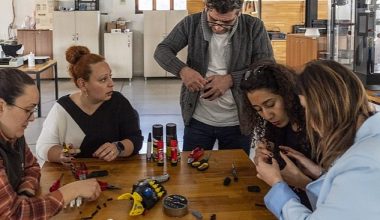FabrikaLab İzmir'de Robotel üretildi