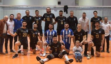 Lider, Evindeki Son Maçında da Galip