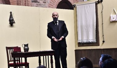 Milli Şairin Hayatı Osmangazi'de Sahnelendi