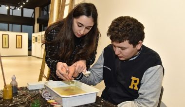 Özel Çocuklar Kartepe'de Ebru Sergisini Gezdi