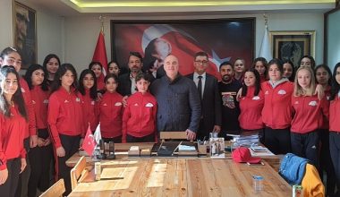 Şampiyonlardan Saray Belediyesi'ne ziyaret