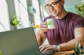 Acer, Çevre Dostu Vero Serisini Üstün Performanslı Aspire Vero Dizüstü Bilgisayar ve Acer Vero Projektör ile Genişletiyor