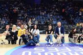 Anadolu Efes, Pawder İş Birliğiyle Depremzede Köpekleri Sinan Erdem Spor Salonu'nda Ağırladı