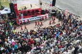 Bayraklı'da binlerce çocukla 23 Nisan coşkusu!