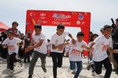 Çadır kentte yaşayan çocuklar için 23 Nisan Çocuk Koşusu yapıldı