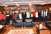Depremden etkilenen çocuklar için futbol turnuvası