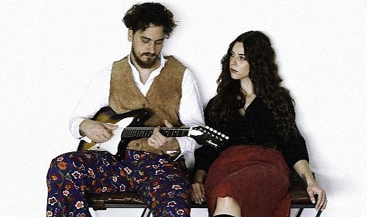 Evrencan Gündüz ve Naz Özgülüş'ten Etkileyici Düet: “Çare Ol Bana”