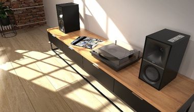 Klipsch, yüksek çözünürlüklü aktif hoparlör serisini genişletiyor