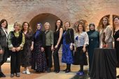 Lale ve Kadın Sergisi İstanbul Lale Vakfı'nda Açıldı