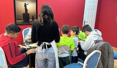 Narlıdere'de Otizmli Bireylere Sanatla Terapi