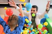 Özel gereksinimli çocuk ve ergenlere ihtiyaç duydukları alanlarda destek veriliyor