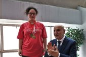 Özel Sporcular Madalyalarını Altınok'tan Aldı
