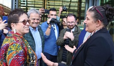 Ressam Abacıoğlu, Caz Dolu Resimlerle Aydın Büyükşehir Belediyesi Tekstil Park Sanat Galerisi'nde