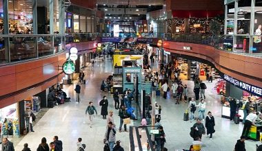 Sabiha Gökçen Havalimanı'nda bayram yoğunluğu başladı Sabiha Gökçen Havalimanı'nda bayram yoğunluğu başladı