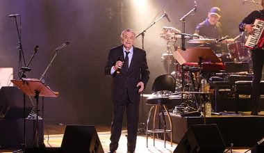 Salvatore Adamo Unutulmaz Şarkılarıyla İş Sanat'ta Sahne Aldı