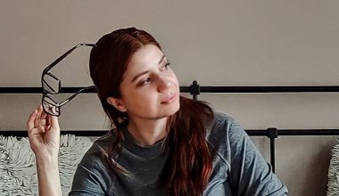 Son yıllarda adından sıkça söz edilen, figüratif yapıtlarında   birey-zaman-toplum konularıyla dikkat çeken sanatçı  Sevinç Çiftci,  'AYNI ELMA YENİ DÜNYA'  Solo Sergisi İle 6-27 Mayıs 2023 tarihlerinde Galeri Diani'de!