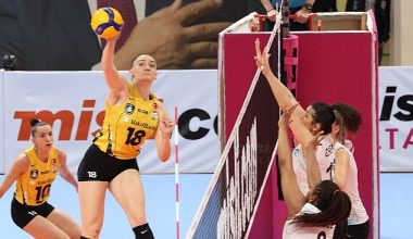 VakıfBank, normal sezonu galibiyetle kapattı