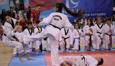 19 Mayıs Müzikli Sportif Gösterilerle Kutlandı