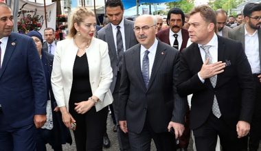 24. Uluslararası Bayındır Çiçek Festivali Yağmur Bereketi ile Kapılarını Açtı