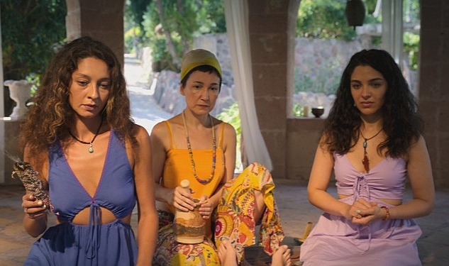 Aslı Enver ve Mehmet Günsür'ün Başrollerinde Yer Aldığı, Disney+'in Yeni Orijinal Dizisi 'Arayış'tan İlk Tanıtım Yayınlandı!