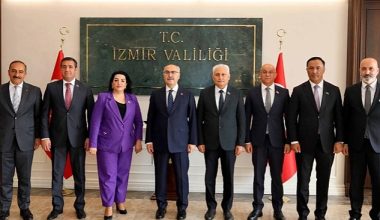 Azeri milletvekillerinden İzmir çıkarması