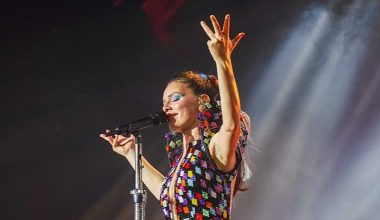 Bostancı'da Nil Karaibrahimgil Rüzgarı Rengarenk Gece