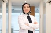 Çekilen diş eti eski haline gelmez Aşırı vakalarda 'serbest diş eti grefti' tedavisi uygulanır