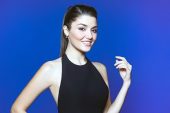 Hande Erçel, Cannes'a Onur Konuğu Olarak Gidiyor