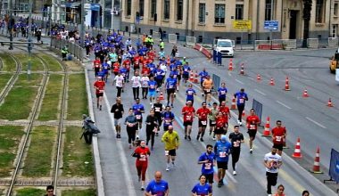 İzmir trafiğine maraton düzenlemesi