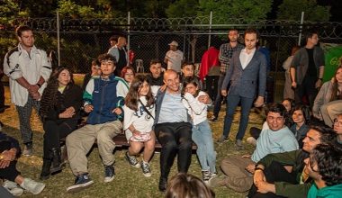 İzmir'de “Gençlik Festivali" heyecanı Başkan Soyer çadır kampta gençleri ziyaret etti