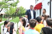 Kartepe Belediye Başkanı Av.M.Mustafa Kocaman Derbent İlkokulu Folklör Ekibi öğrencilerini misafir etti