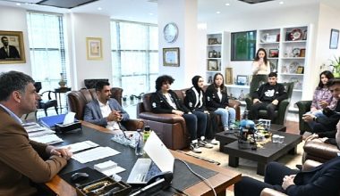Kartepe Belediye Başkanı Av.M.Mustafa Kocaman'ın desteğiyle Bursa'da düzenlenen “Teknofest 2023 İHA Serbest Görev Yarışması"na katılan Kartepeli gençler performans ödülü kazandılar