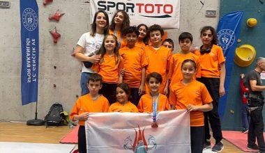 Nevşehir Belediyesi Gençlik ve Spor Kulübü sporcuları, katıldıkları Spor Tırmanış Küçükler C-D-E (Lider) Türkiye Şampiyonası'ndan iki Türkiye ikinciliği derecesi ile döndü
