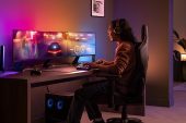 Oyunun renkleriyle ışıkları senkronize etmek  Philips Hue ile mümkün!