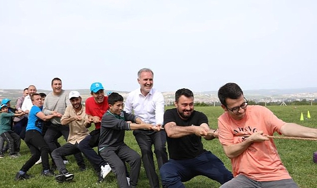 “Tüm Engeller Sevgiyle Aşılır"