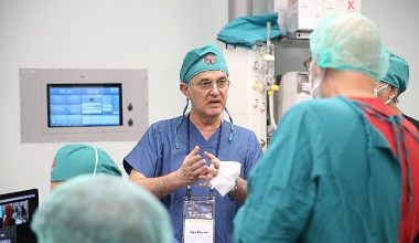 7. Canlı Cerrahi Sempozyumu'nda 120 doktor, canlı yayında 70 ameliyat yaptı