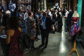 Avustralya'nın yerli tekstil sanatı ve genç yeteneklerin 'Dokuma Eninde ve Ötesinde Giysiler' projesi İstanbul'da sanatseverlerle buluşuyor