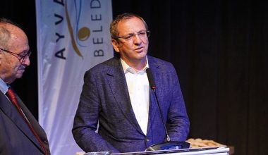 Ayvalık Belediye Tiyatrosu'na İki Ödül Daha Geldi…