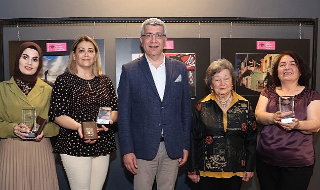 “Kadın Gözüyle Hayattan Kareler" Sergisi Bu Yıl Milli Reasürans Sanat Galerisi'nde Fotoğrafseverlerin Ziyaretine Açıldı