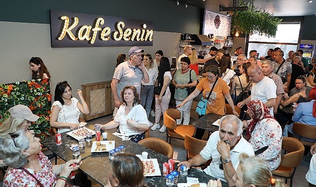 “Kafe Senin", Hizmete Girdi