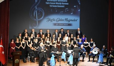 Karabağlar TSM Korosu'ndan “yaza merhaba" konseri