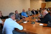 Kemer Belediyesi Gönüllü Halk Korosu'ndan Başkan Topaloğlu'na teşekkür ziyareti